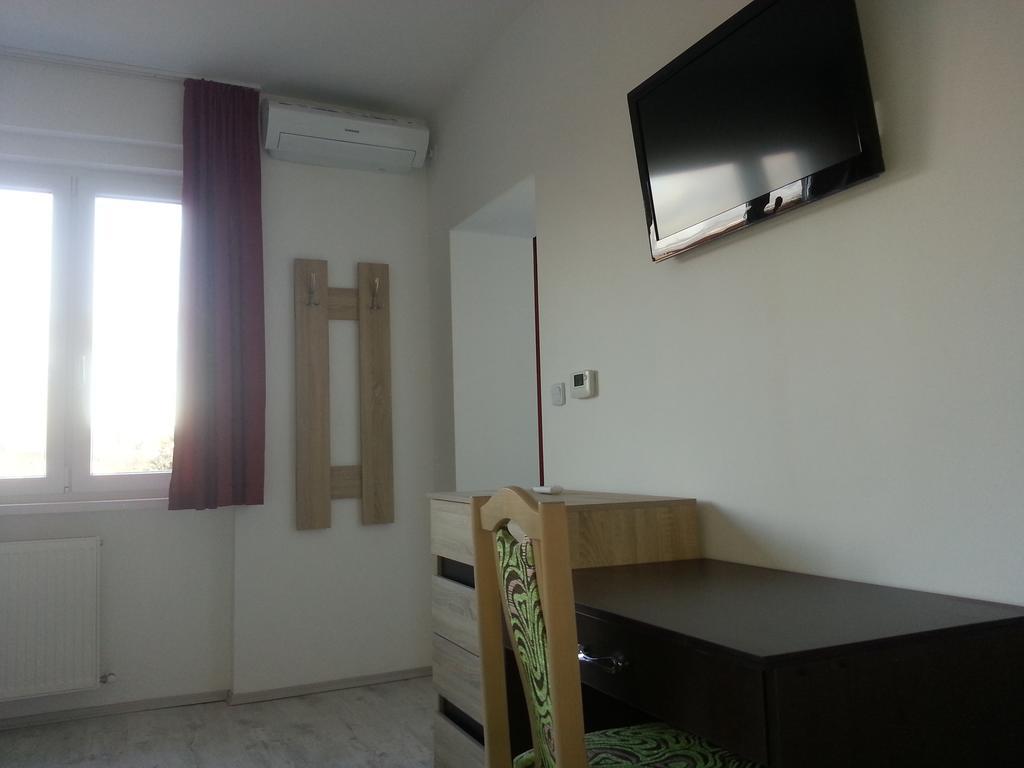 Downtown Apartment Miskolc Exterior photo
