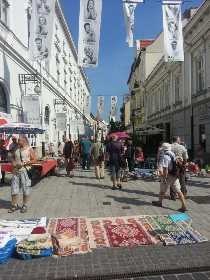 Downtown Apartment Miskolc Exterior photo