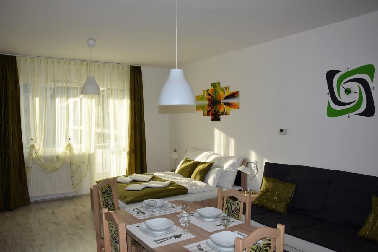 Downtown Apartment Miskolc Exterior photo